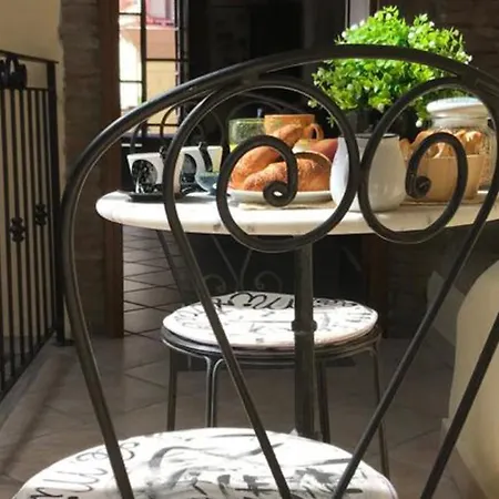 Italianway - Le Mistral Bed & Breakfast *
